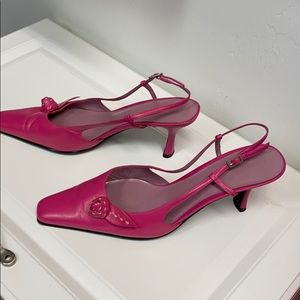 Fuscia sling back pumps IMPO
